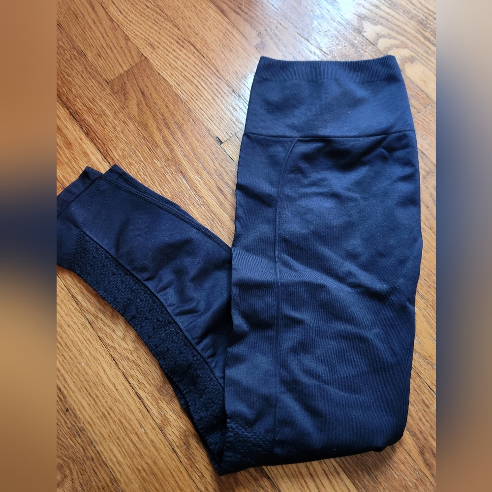 Fabletics Legging - image 2